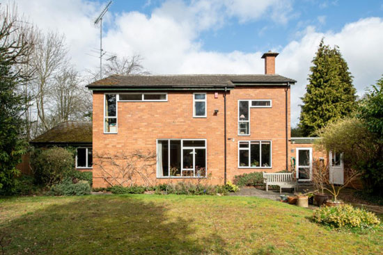 1960s Sir Andrew Derbyshire midcentury modern house in Hatfield, Hertfordshire