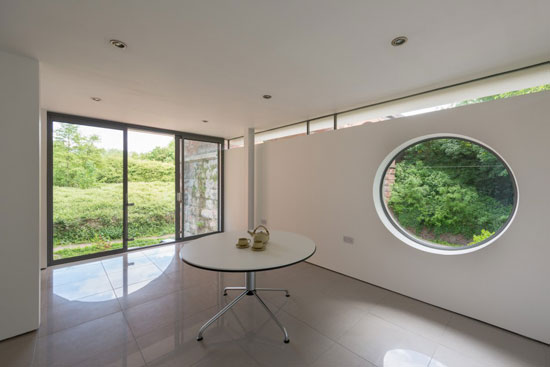Robert Swan-designed modernist property in Bewdley, Worcestershire