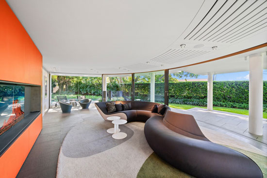 1960s Frank Fox circular house in Sydney, New South Wales, Australia