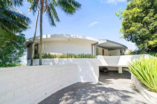 1960s Frank Fox circular house in Sydney, New South Wales, Australia