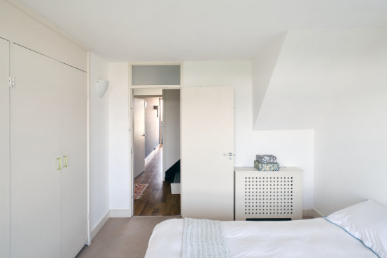 Apartment in Erno Goldfinger’s Trellick Tower, London W10