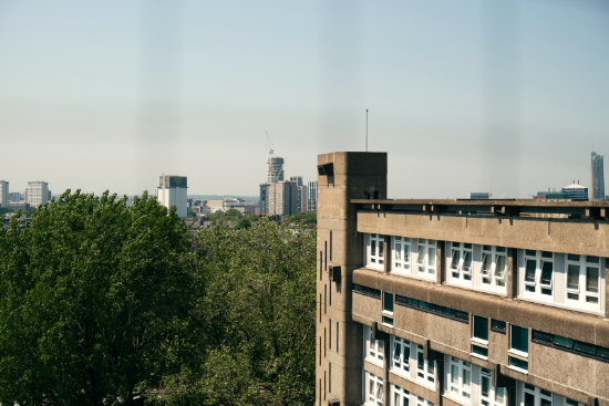 Apartment in Erno Goldfinger’s Trellick Tower, London W10