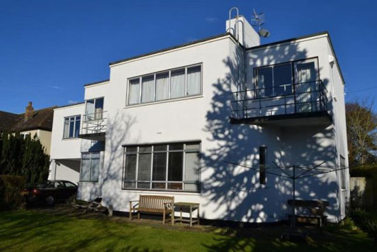 1930s Frank Scarlett modernist property in Tonbridge, Kent