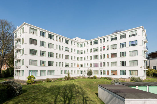 Apartment in G. Bertram Carter’s Taymount Grange, London SE23