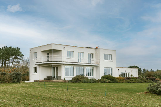 Tregannick 1930s modern house in Penzance, Cornwall