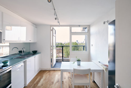 Apartment in Erno Goldfinger’s Trellick Tower, London W10
