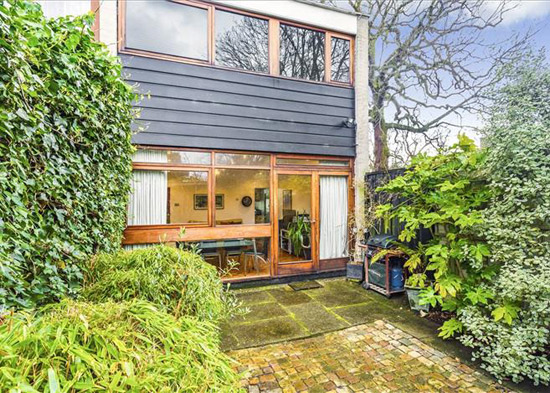 1960s Andrews, Emerson & Sherlock-designed modernist property in London SW19