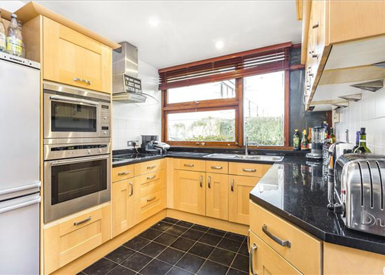 1960s Andrews, Emerson & Sherlock-designed modernist property in London SW19