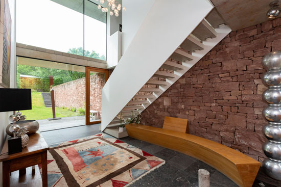 Rock Mount modern house in Thorsway, the Wirral, Merseyside