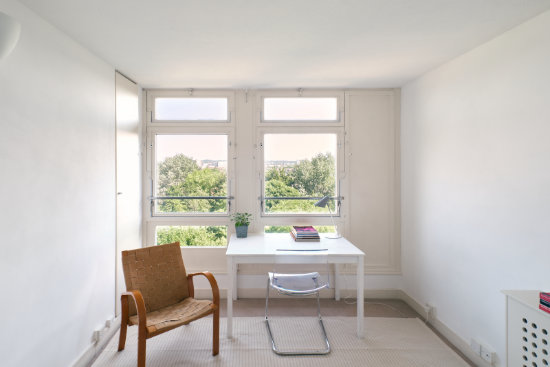 Apartment in Erno Goldfinger’s Trellick Tower, London W10