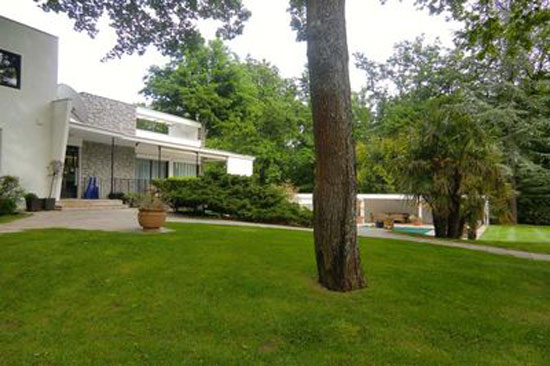 tas2 1960s midcentury four-bedroom home in Tassin-la-Demi-Lune, Rhone, eastern France