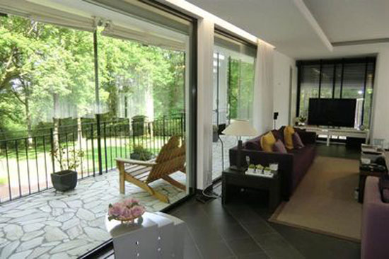 tas4 1960s midcentury four-bedroom home in Tassin-la-Demi-Lune, Rhone, eastern France
