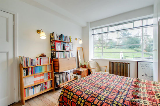 Apartment in 1930s Taymount Grange building, London SE23