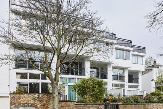 1960s Ted Levy modern house in London NW3