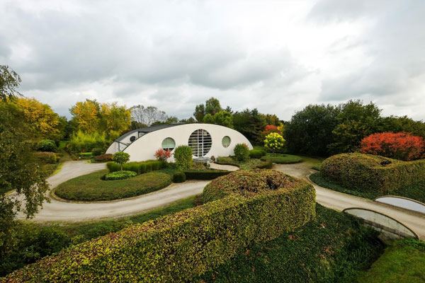 Modernist house in Ramsel, Belgium