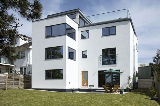 Coastal modernism: Six-bedroom property in Torquay, Devon