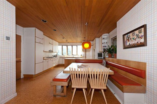 tot3 1970s L.R.Harbison-designed Longbourne house in Totteridge, Barnet