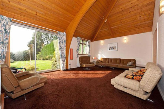 tot4 1970s L.R.Harbison-designed Longbourne house in Totteridge, Barnet