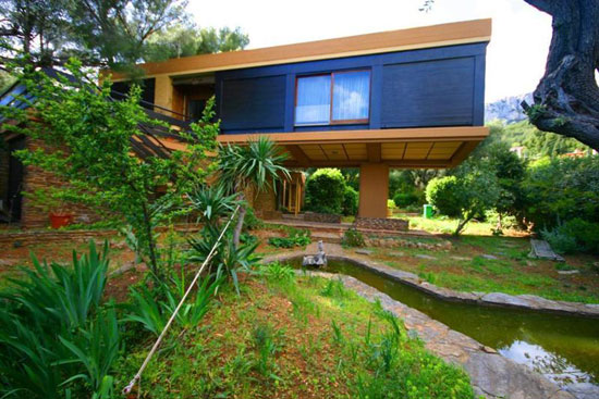 On the market: 1970s three-bedroom architect-designed house in Toulon, Southern France