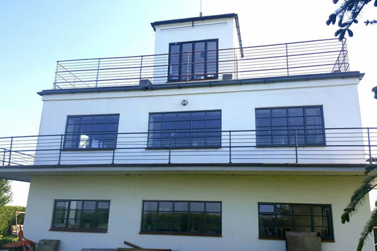 The Control Tower art deco-style AirBnb in York, North Yorkshire