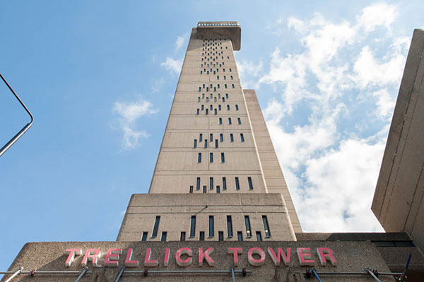 Apartment in Erno Goldfinger’s Trellick Tower, London W10