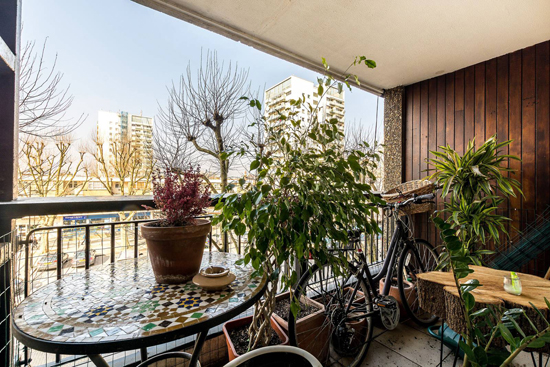 Brutalist apartment: One-bedroom flat in the Erno Goldfinger-designed Trellick Tower, London W10