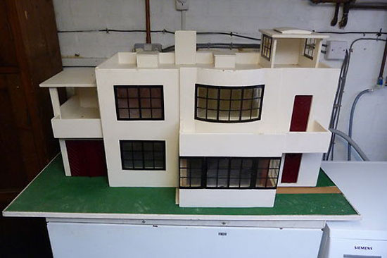 1920s dollhouse