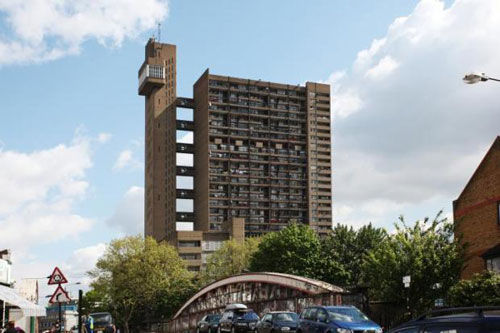 trel1 Three-bedroomed maisonette in Trellick Tower, Golborne Road, North Kensington, London