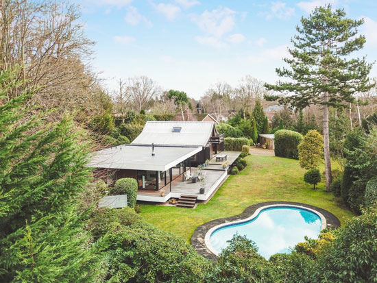 1960s Rodney Gordon Turnpoint modernist property in Walton-On-Thames, Surrey