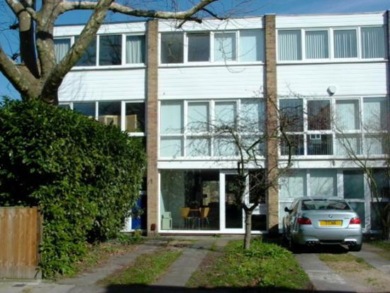 1960s King, Moran & Associates-designed town house on Fairlawns, East Twickenham