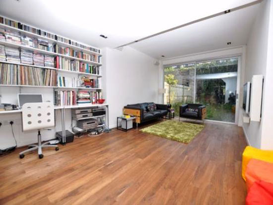 twick3 1960s King, Moran & Associates-designed four-bedroom town house on Fairlawns in East Twickenham, Middlesex