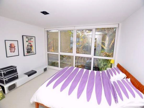 twick4 1960s King, Moran & Associates-designed four-bedroom town house on Fairlawns in East Twickenham, Middlesex