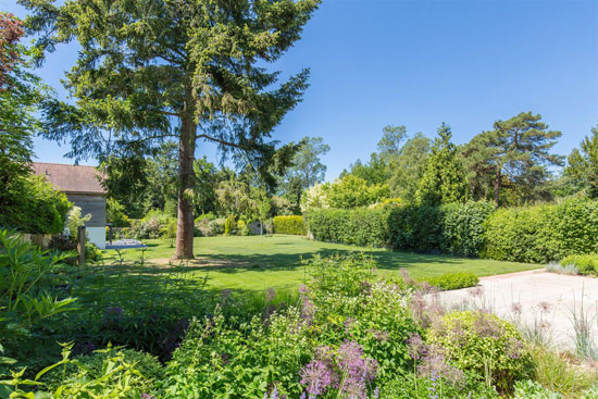 1960s midcentury modern house in Uckfield, East Sussex