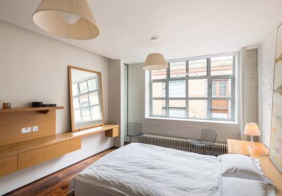 Two-bedroom warehouse conversion apartment in London N1