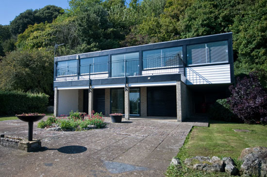 Holiday let: 1970s Gilbert and Hobson modernist property in Ventnor, Isle of Wight