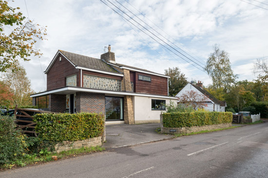 Ventura 1970s modern house in Crockham Hill, Kent