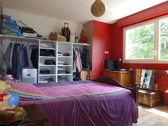 1960s modernist property in Vierzon, Cher, central France