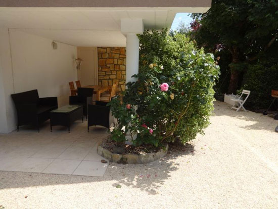 1960s modernist property in Vierzon, Cher, central France