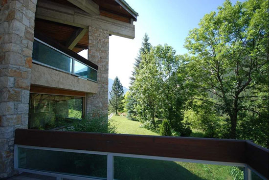 1960s six-bedroom modernist property in Les Vigneaux, Hautes-Alpes, Southeastern France