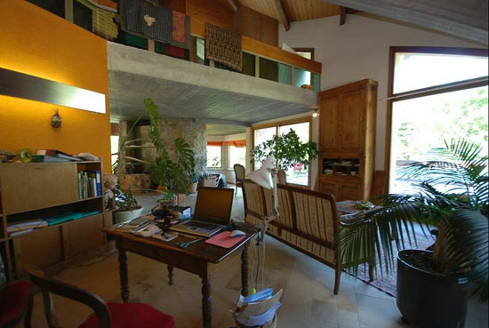 1960s six-bedroom modernist property in Les Vigneaux, Hautes-Alpes, Southeastern France