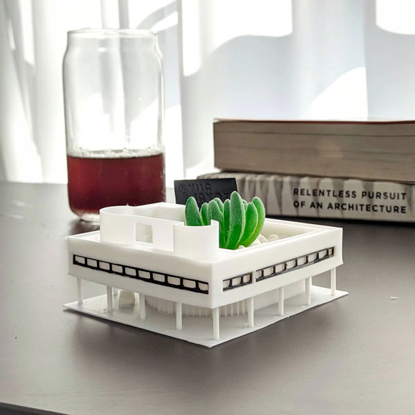 Le Corbusier's Vila Savoye desk planter (image credit: Hephy 3D)