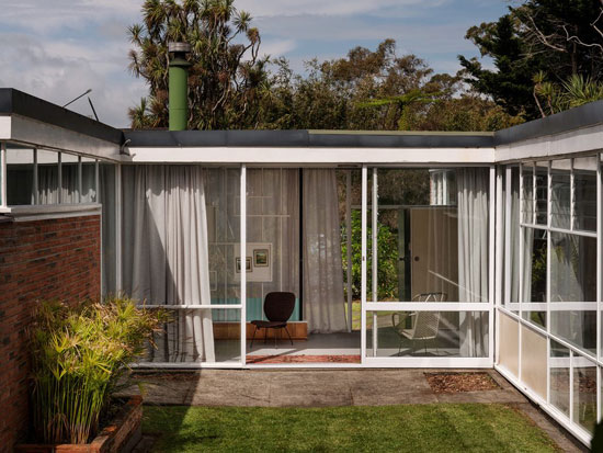Midcentury modern Wilson House in Whanganui, New Zealand