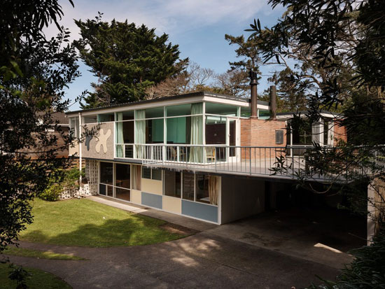 Midcentury modern Wilson House in Whanganui, New Zealand