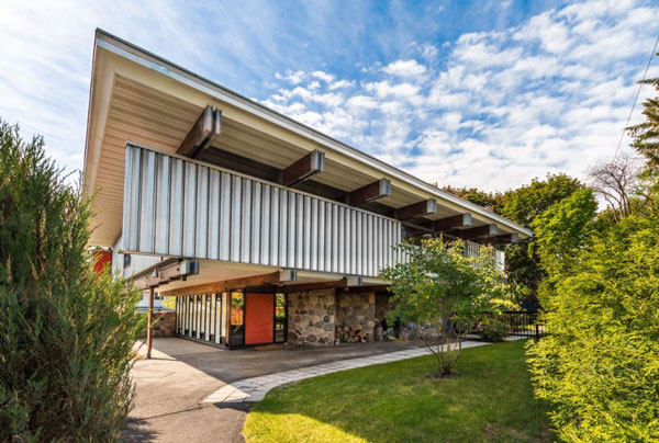 22. 1960s Roger D’Astous midcentury modern house in Boucherville, Quebec, Canada