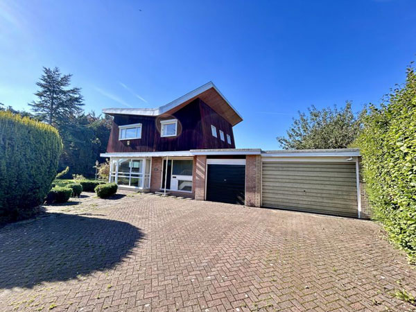 25. 1960s midcentury modern house in Raglan, Monmouthshire