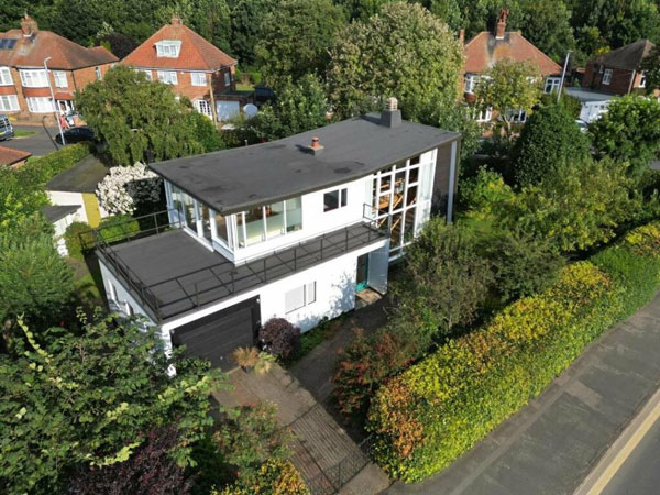 6. 1950s midcentury modern house in Bridlington, East Yorkshire