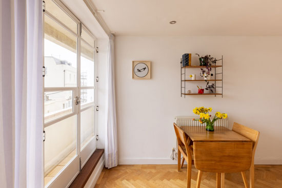 Apartment in 1930s Wells Coates Embassy Court building in Brighton, East Sussex