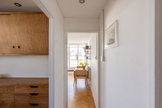 Apartment in 1930s Wells Coates Embassy Court building in Brighton, East Sussex