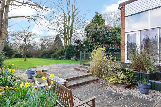 1960s architect-designed property in Wanlip, Leicestershire