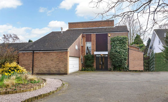 1960s architect-designed property in Wanlip, Leicestershire